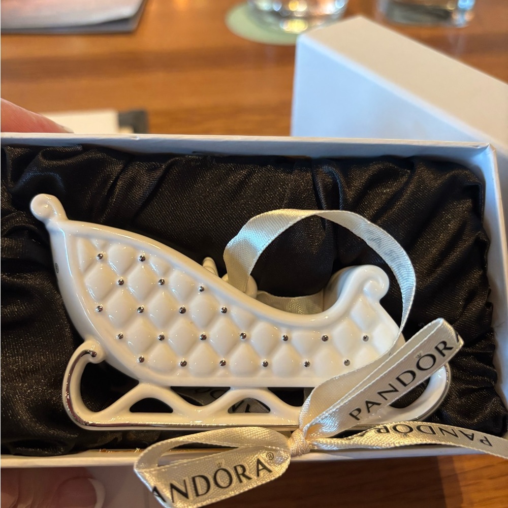 Pandora White Sleigh Ornament Limited Edition 2014